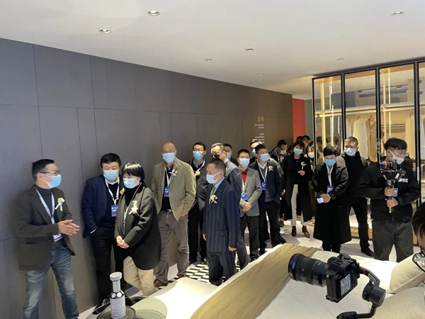 2021中国（成都）定制家居展览会闪耀落幕，伊恋全屋定制成绩再创新高！